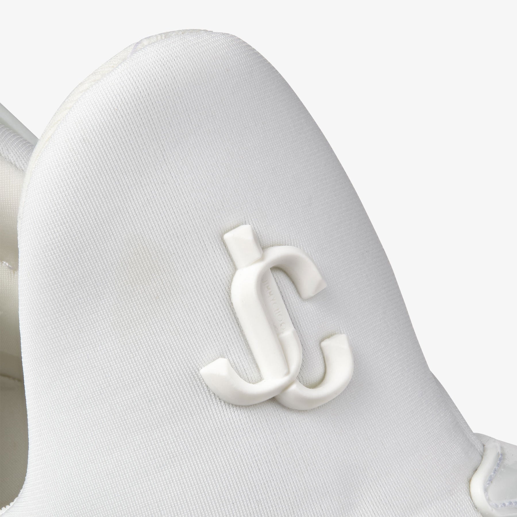 ZNO STOCK 0 DJV 33/22 ST 67% Price 150 / Reco 150 V WHITE/SILVER MIX Trainer COSMOS/F