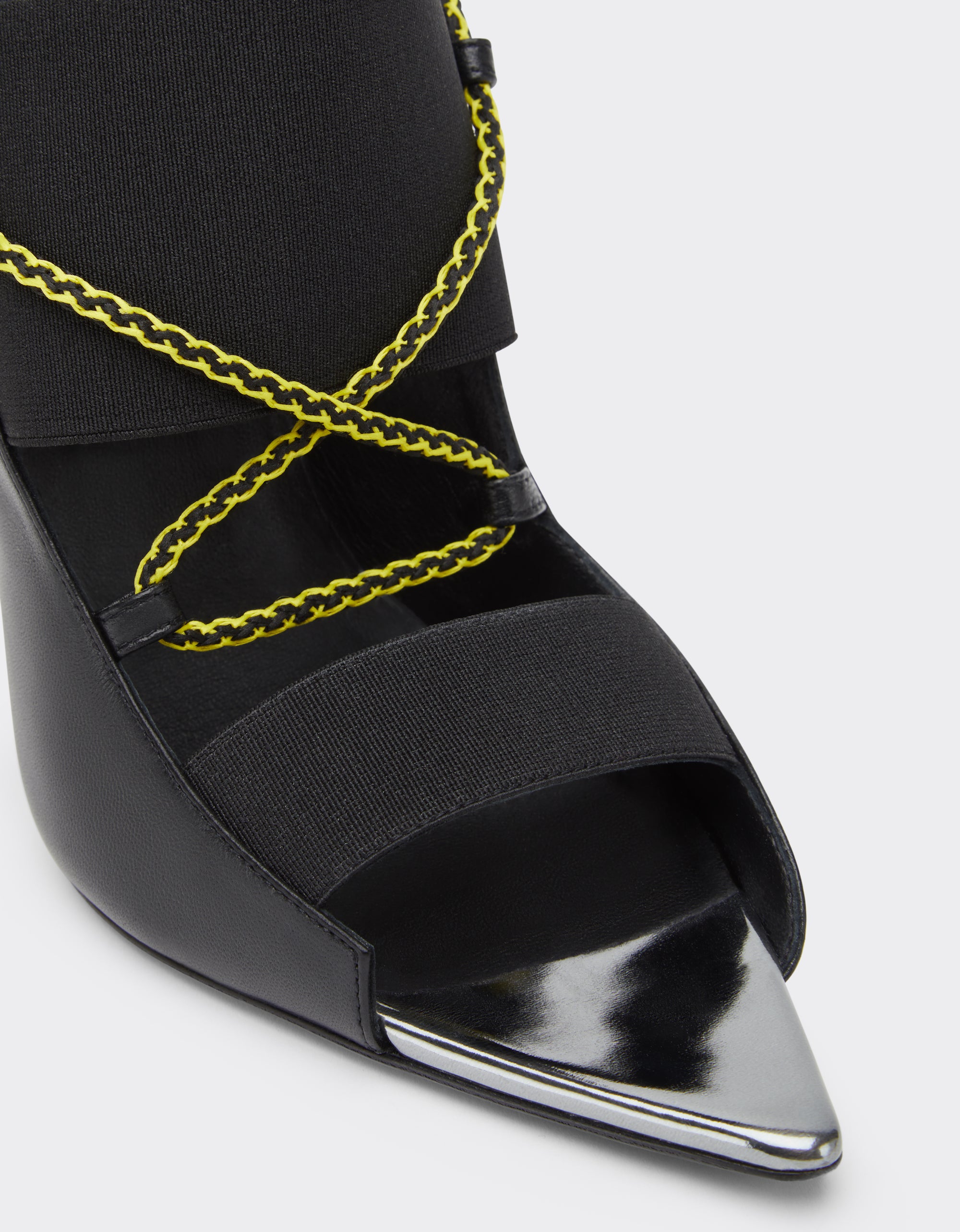 Sandales à talon avec lacets croisés en cuir - Nero