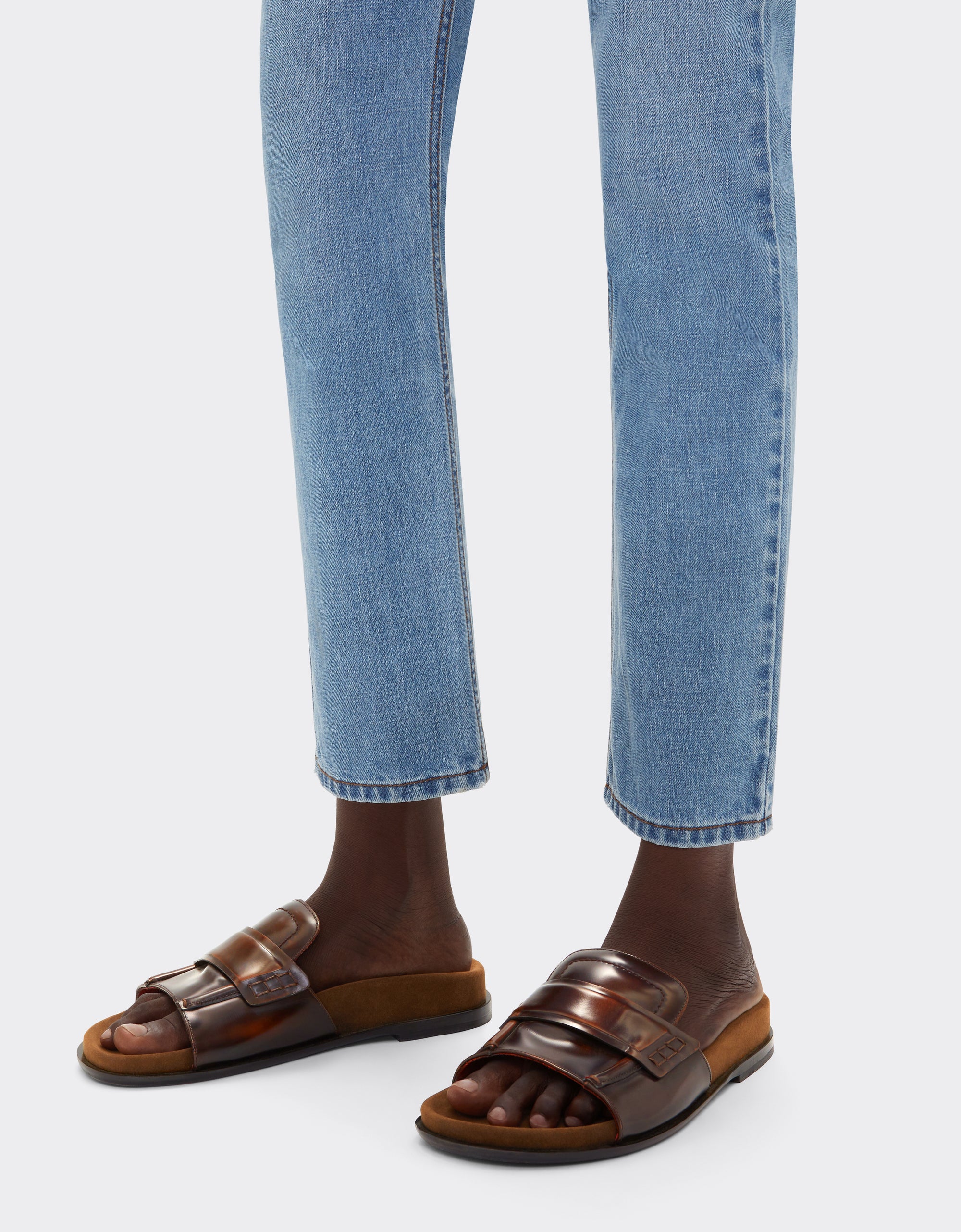Sandales esprit mocassins en cuir brossé - Marrone