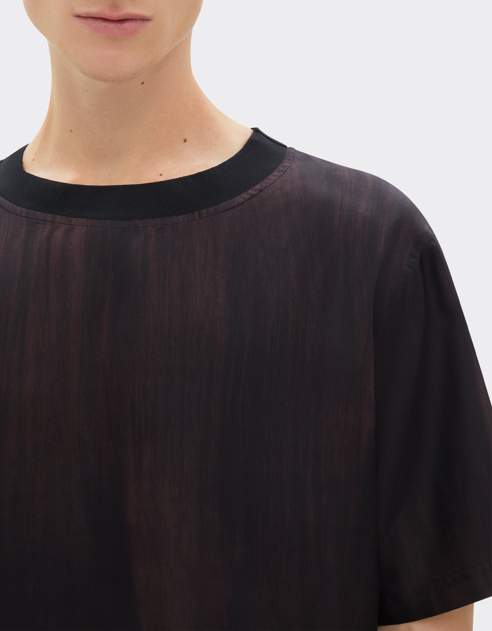 T-shirt avec imprimé brossé en soie - Marrone Scuro