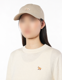 Casquette avec écusson brodé - Pure Cashmere