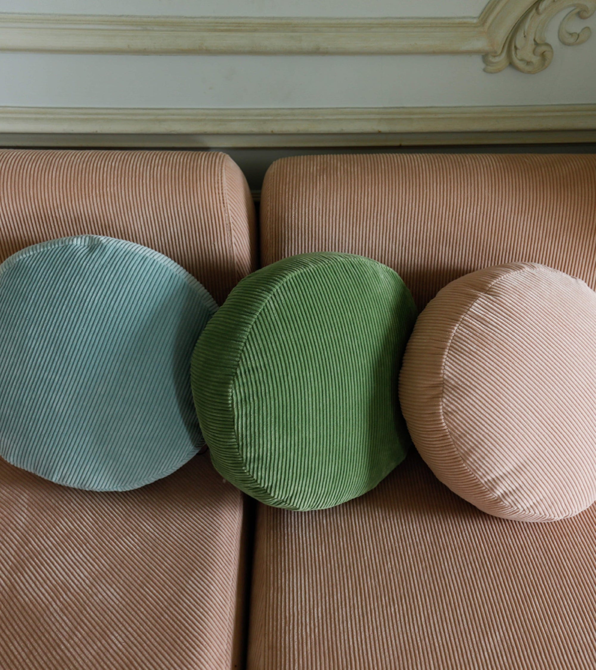 Coussin Ciccio en velours côtelé - Rose pâle