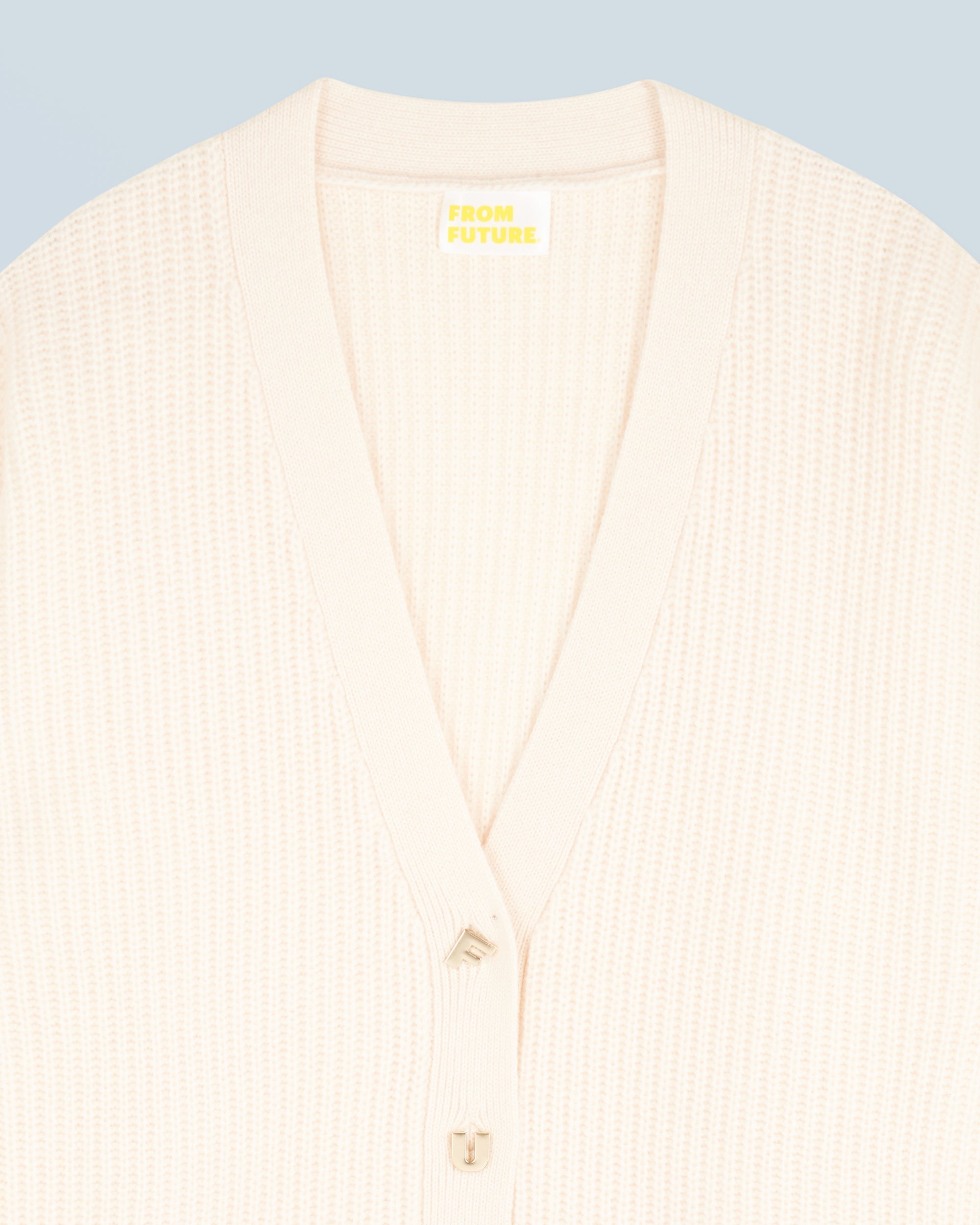 ECRU / DJV / QTY : 10 / Pull Cardigan - Ecru