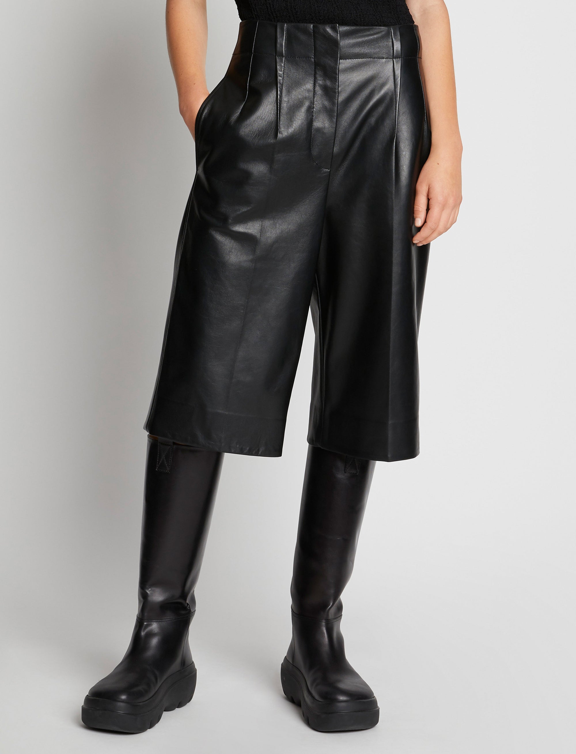 Bermuda à pince en cuir - Black