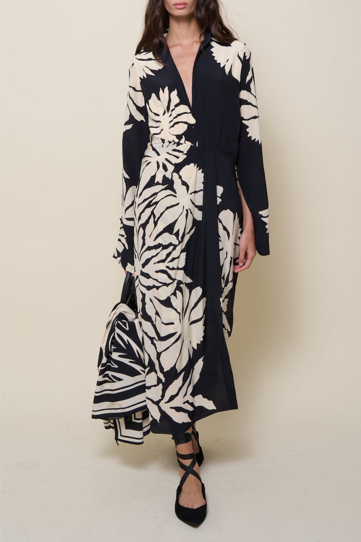 Robe Dream flowers en soie - Noir