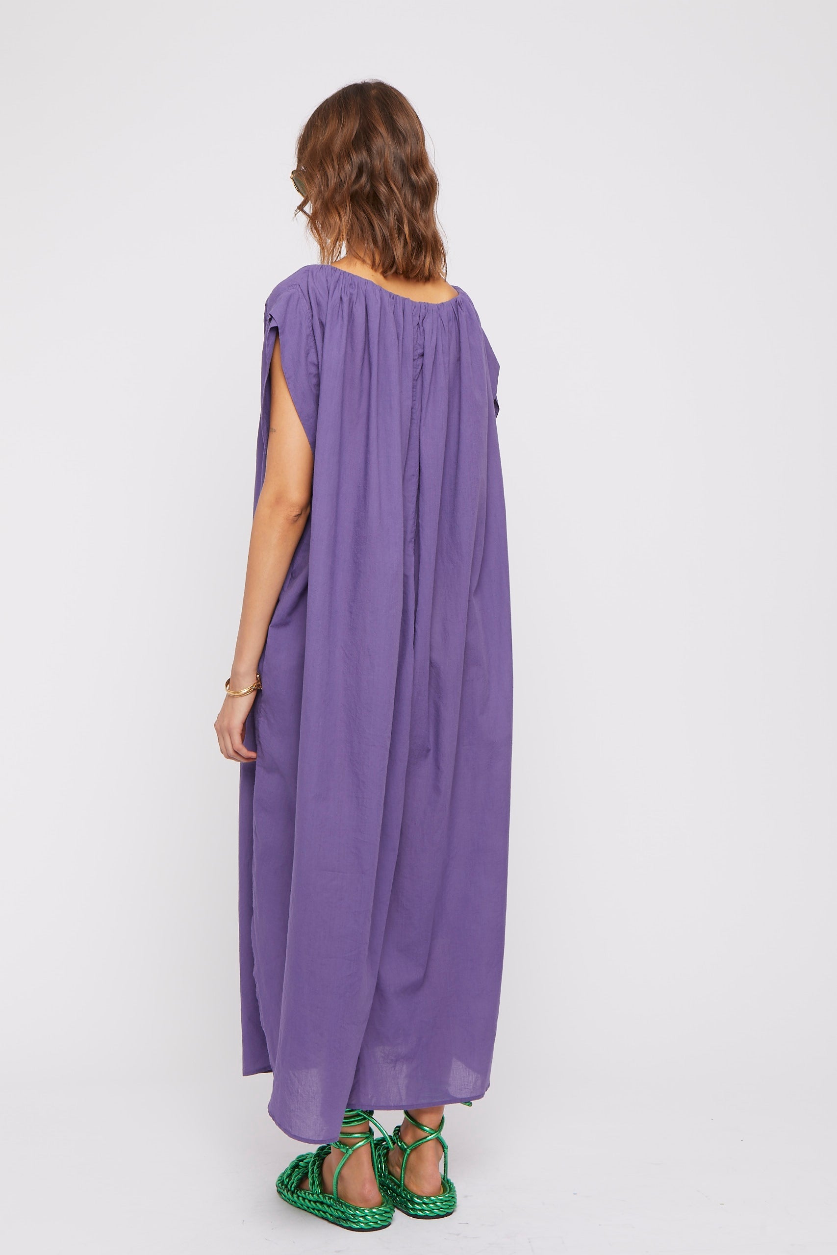 ZNOSTOCK_BLACK ROBE DAFF - Black