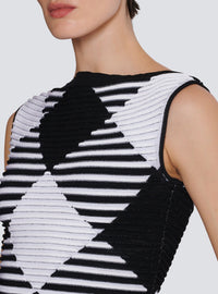 Cropped top in gingham rolled knit - Black & White