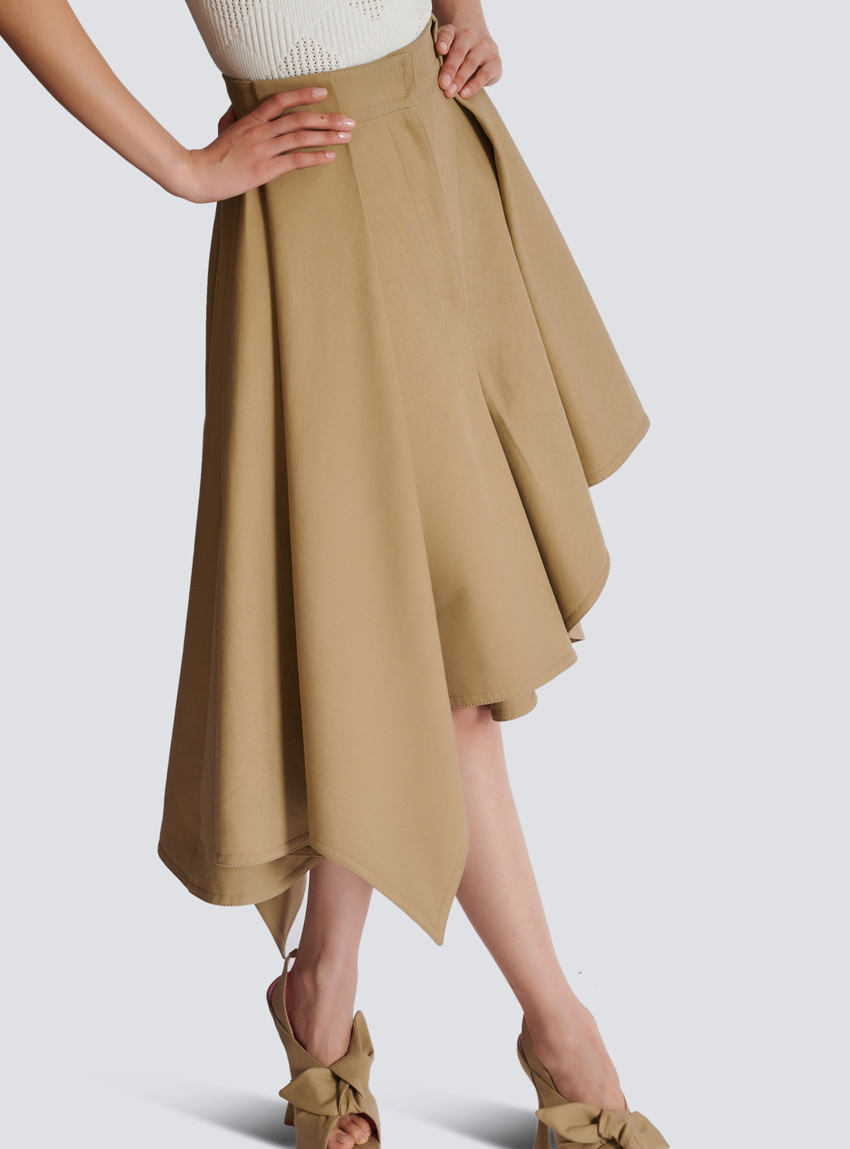 Jupe plissée asymétrique en coton - Beige