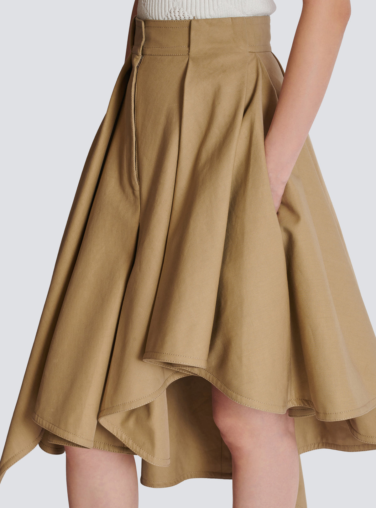 Jupe plissée asymétrique en coton - Beige