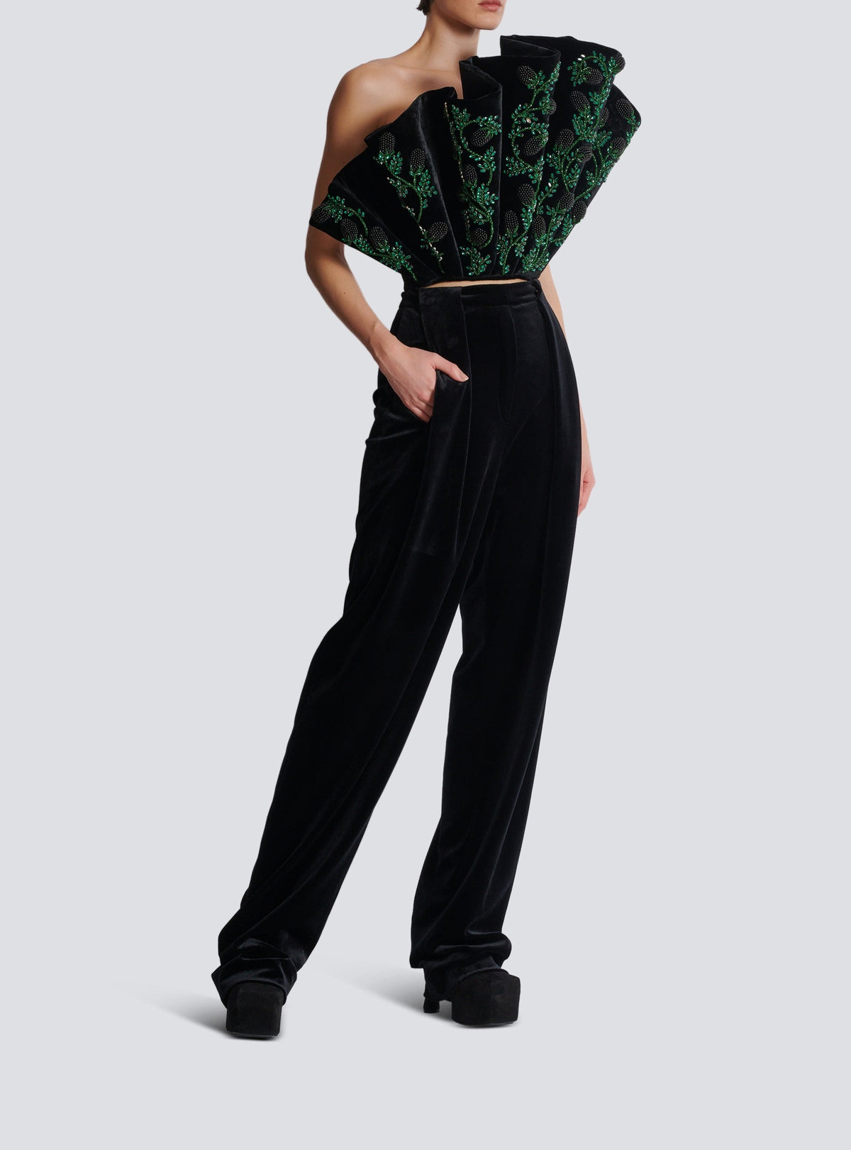 Loose pleated velvet trousers - Black