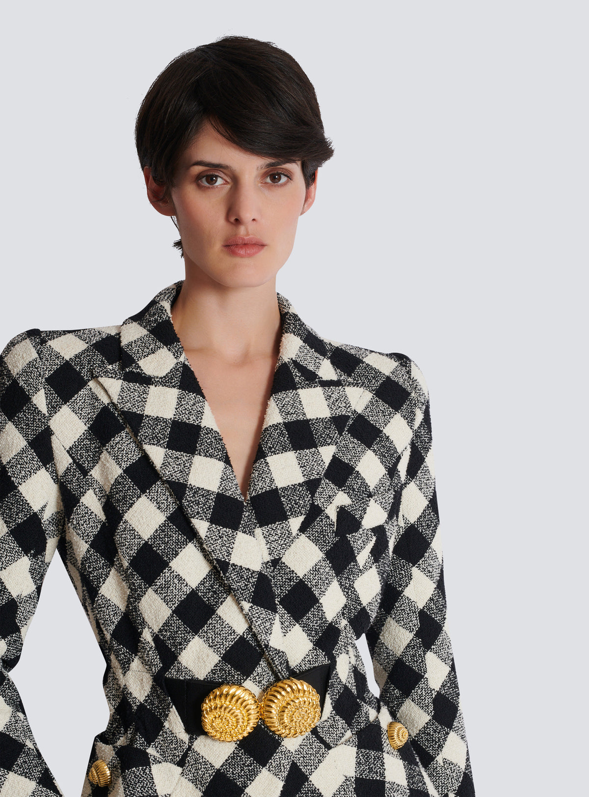 Veste ceinturée en tweed vichy avec deux boutons escargot - Noir & Blanc