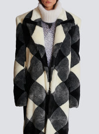 Manteau long vichy en fausse fourrure - Noir & Blanc