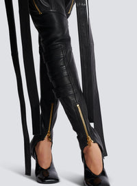 Pantalon cargo en cuir à sangles - Noir