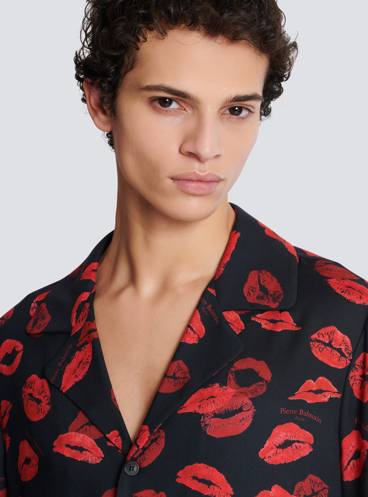 Chemise pyjama en twill imprimé kiss - Noir & Rouge Vif