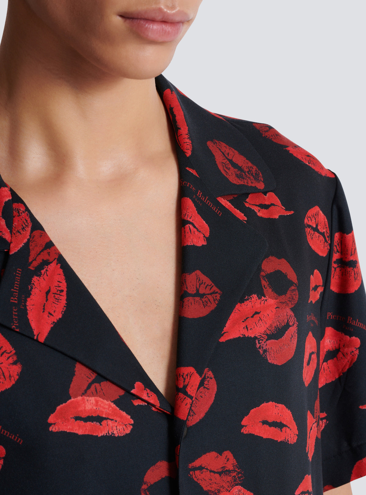 Chemise pyjama en twill imprimé kiss - Noir & Rouge Vif