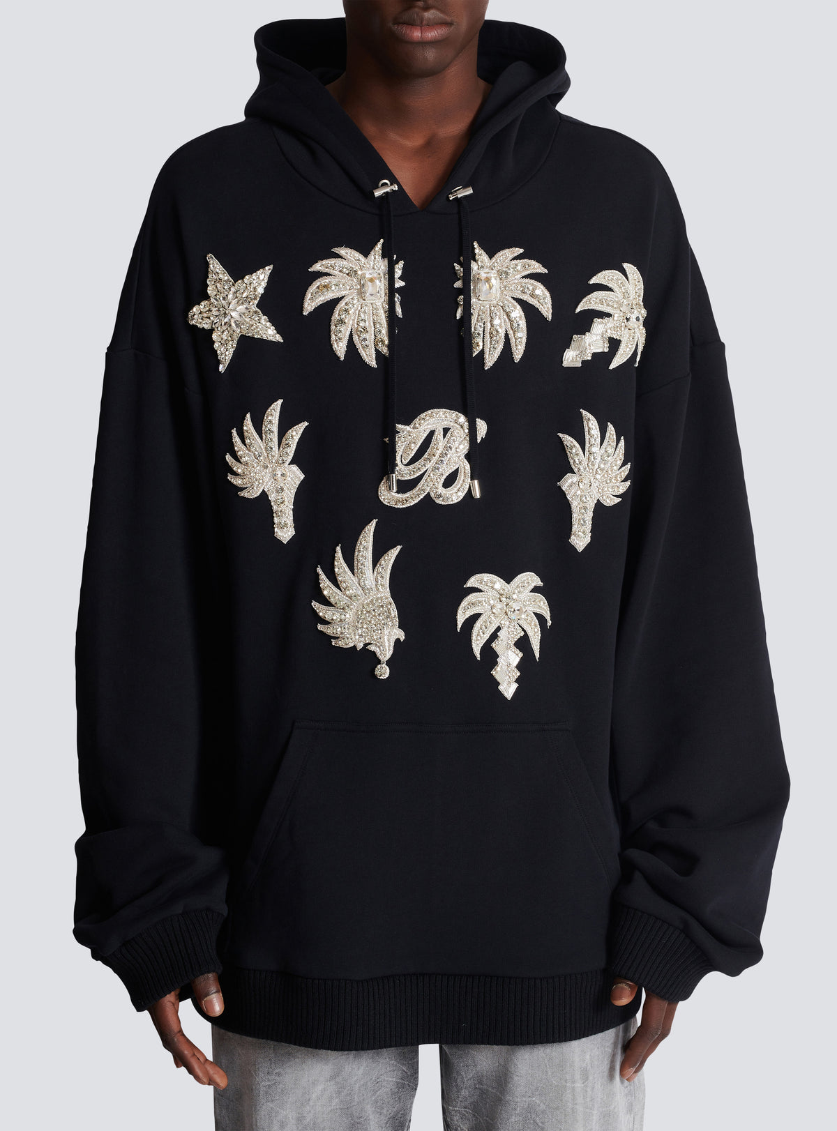 Hoodie avec badges brodés - Noir & Cristal