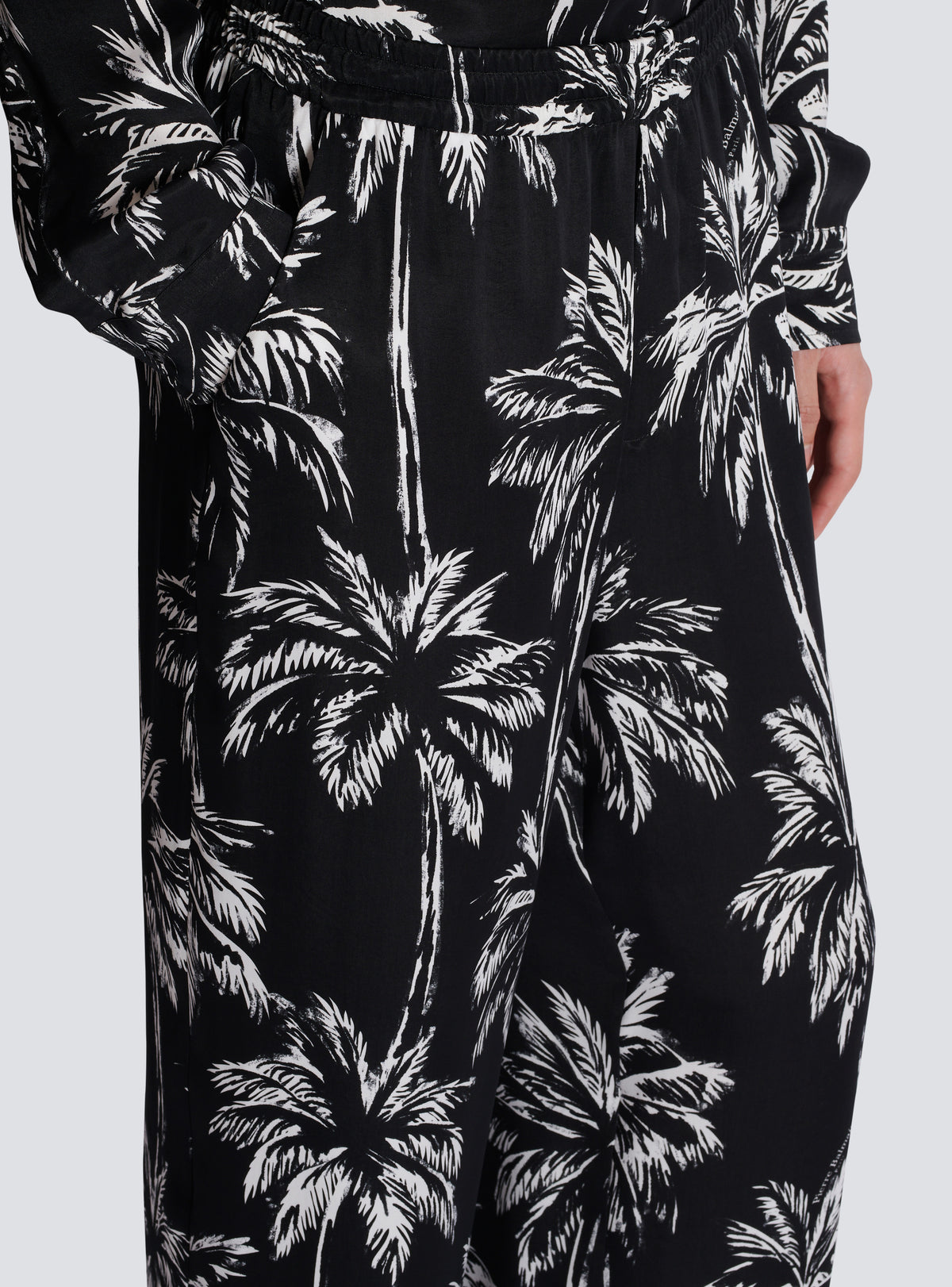 Pantalon de pyjama en satin imprimé palmier - Noir & Blanc