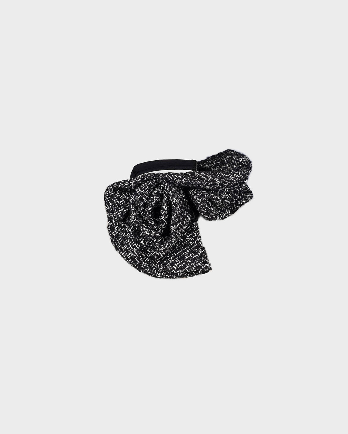 Black/White / Col Dickens