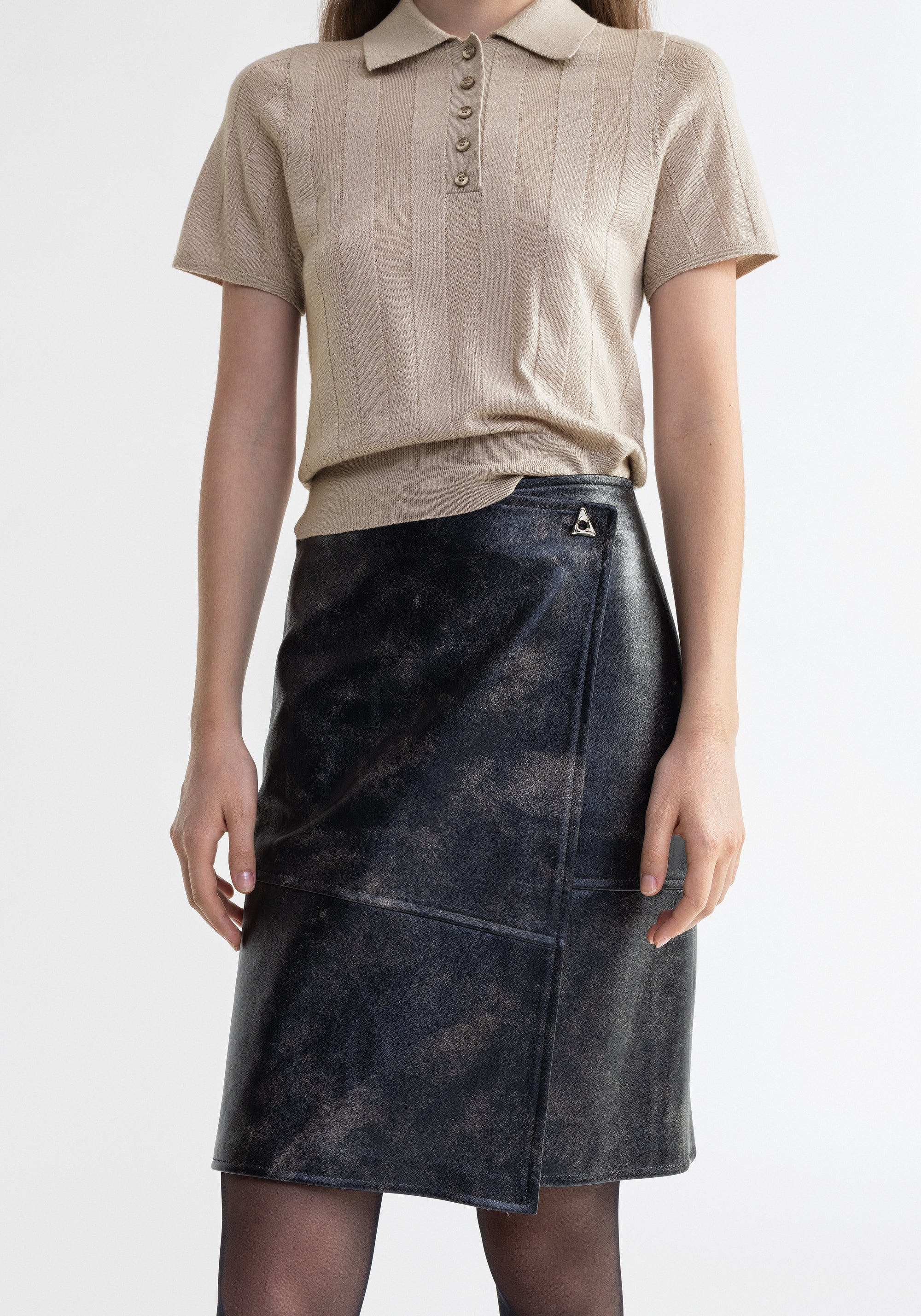 Jupe midi Doja portefeuille en cuir - Washed Grey