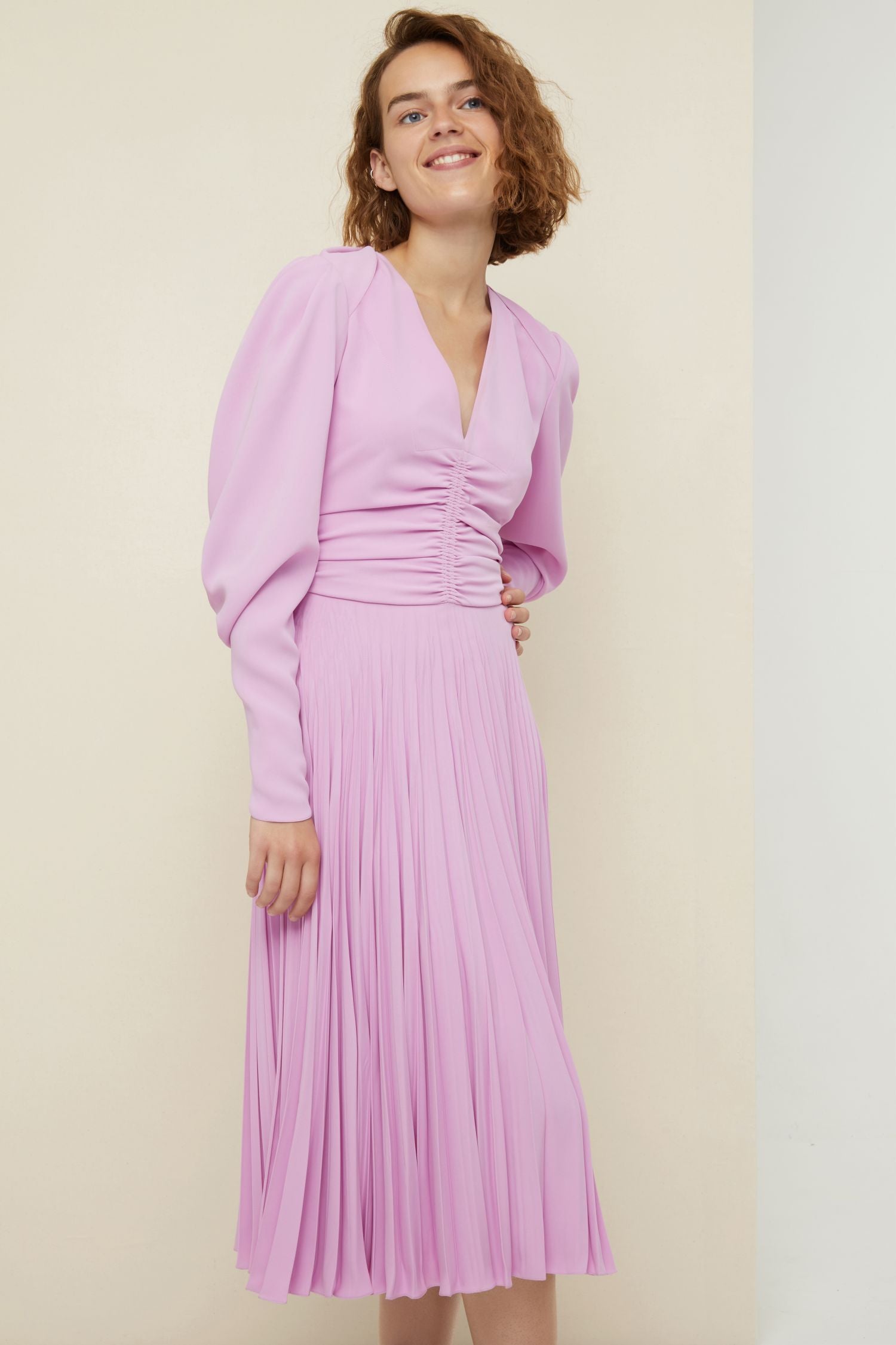 Pleated dress with twisted collar - Lilac