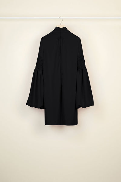 Noir Robe courte à col lavallière