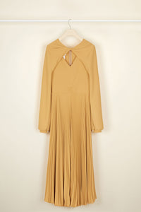 Pleated midi dress with twist collar - Sable