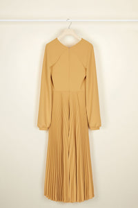 Pleated midi shirt dress with twist collar - Sand