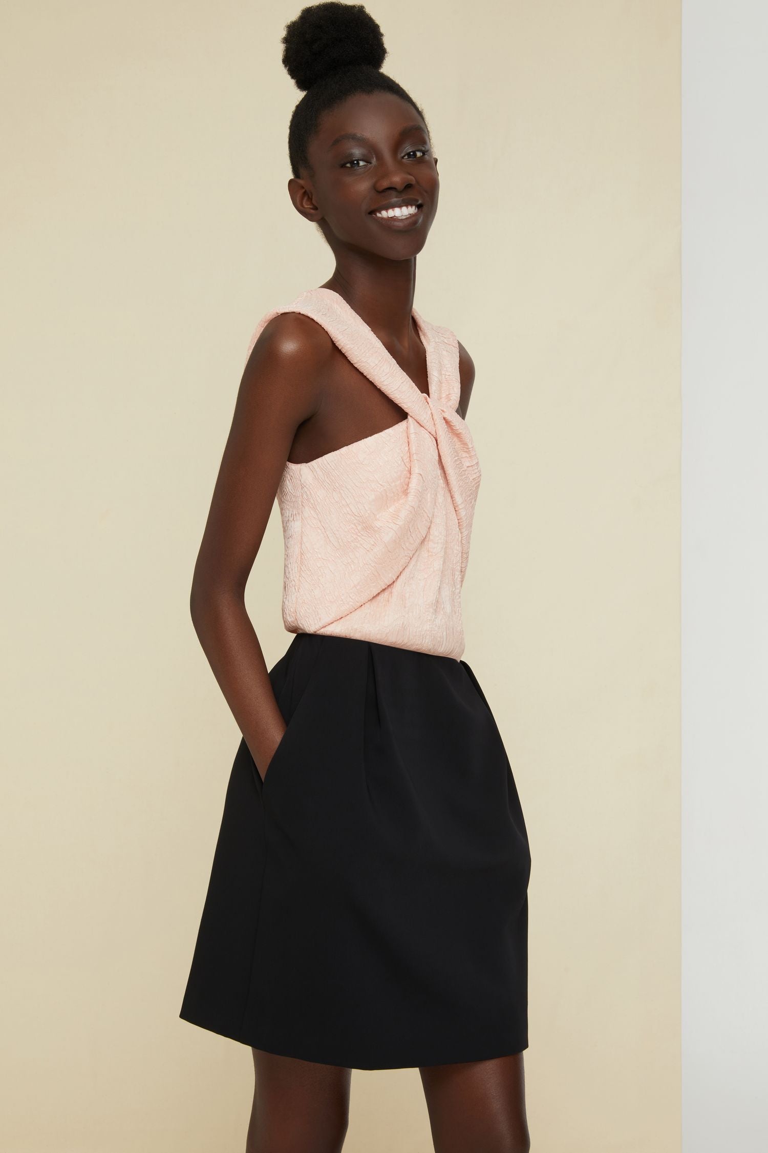 Robe courte à col twist - Rose & Noir
