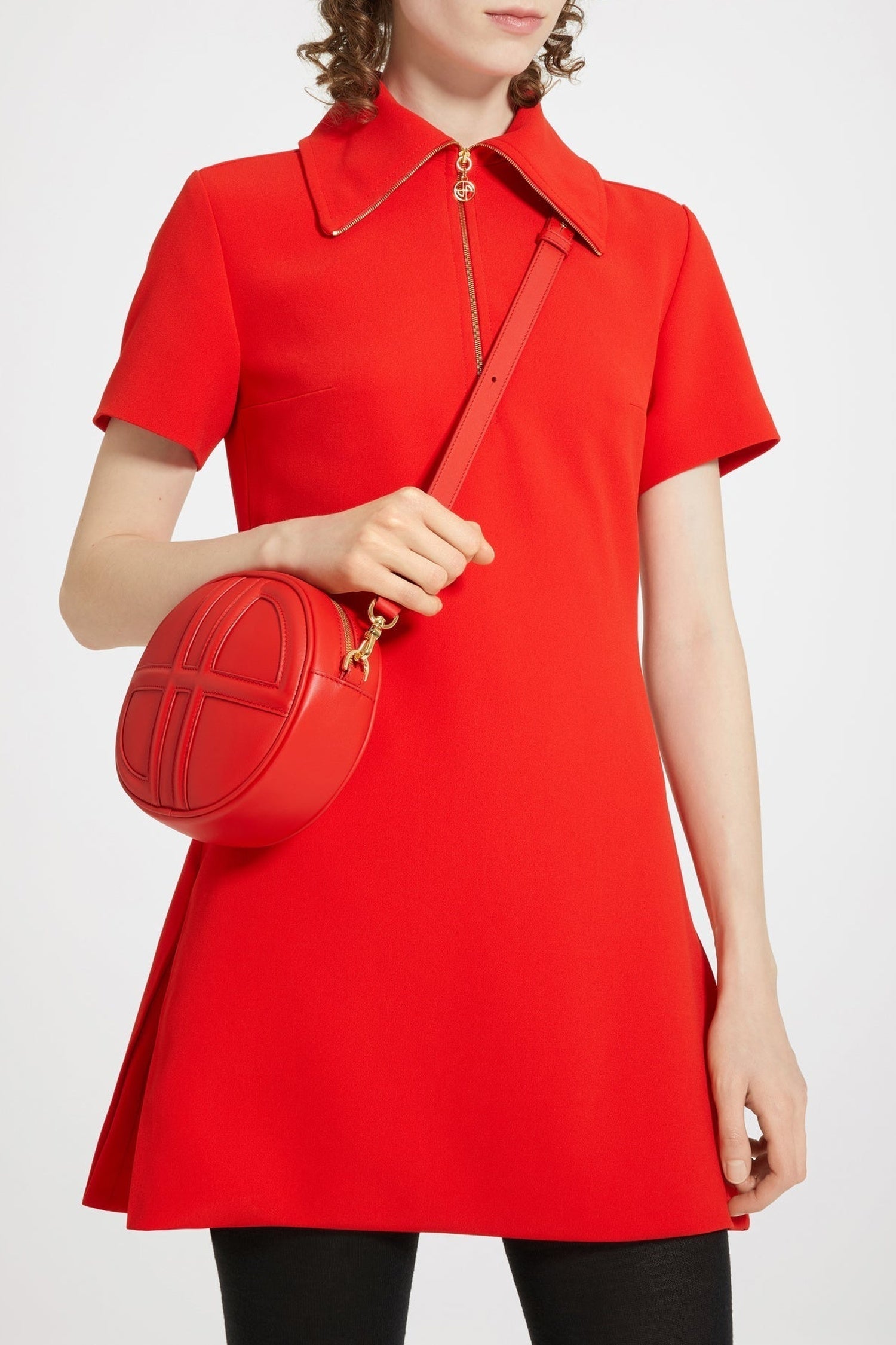 Robe patineuse courte en crêpe technique