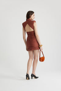 Cinnamon / Robe dos nu courte en faille recyclée