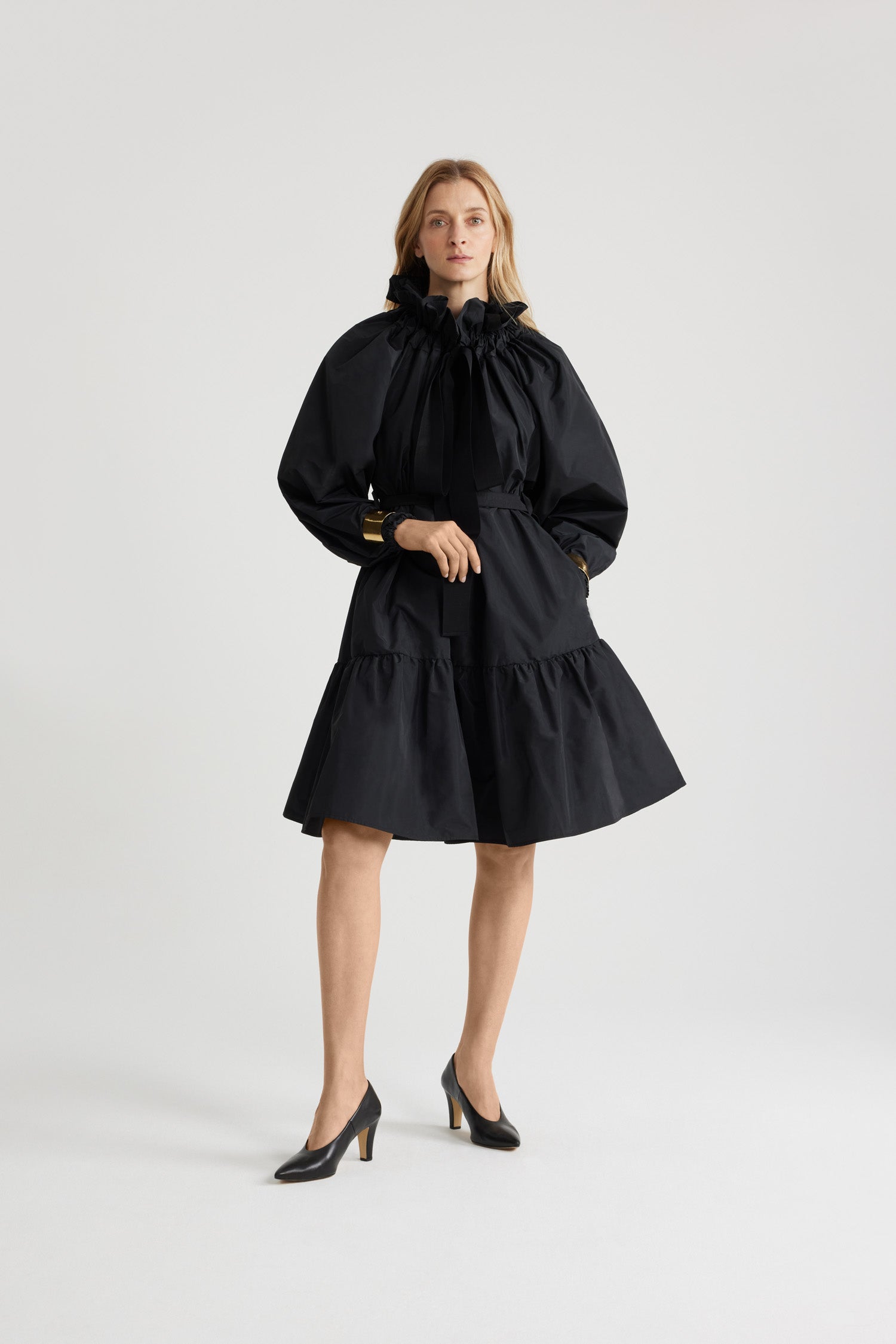 Robe à manches bouffantes en faille recyclée
