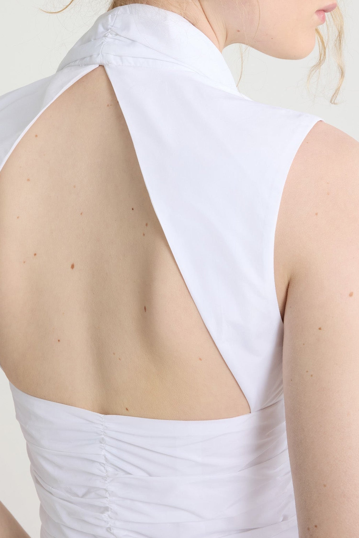 Robe boule courte dos nu en faille - Blanc
