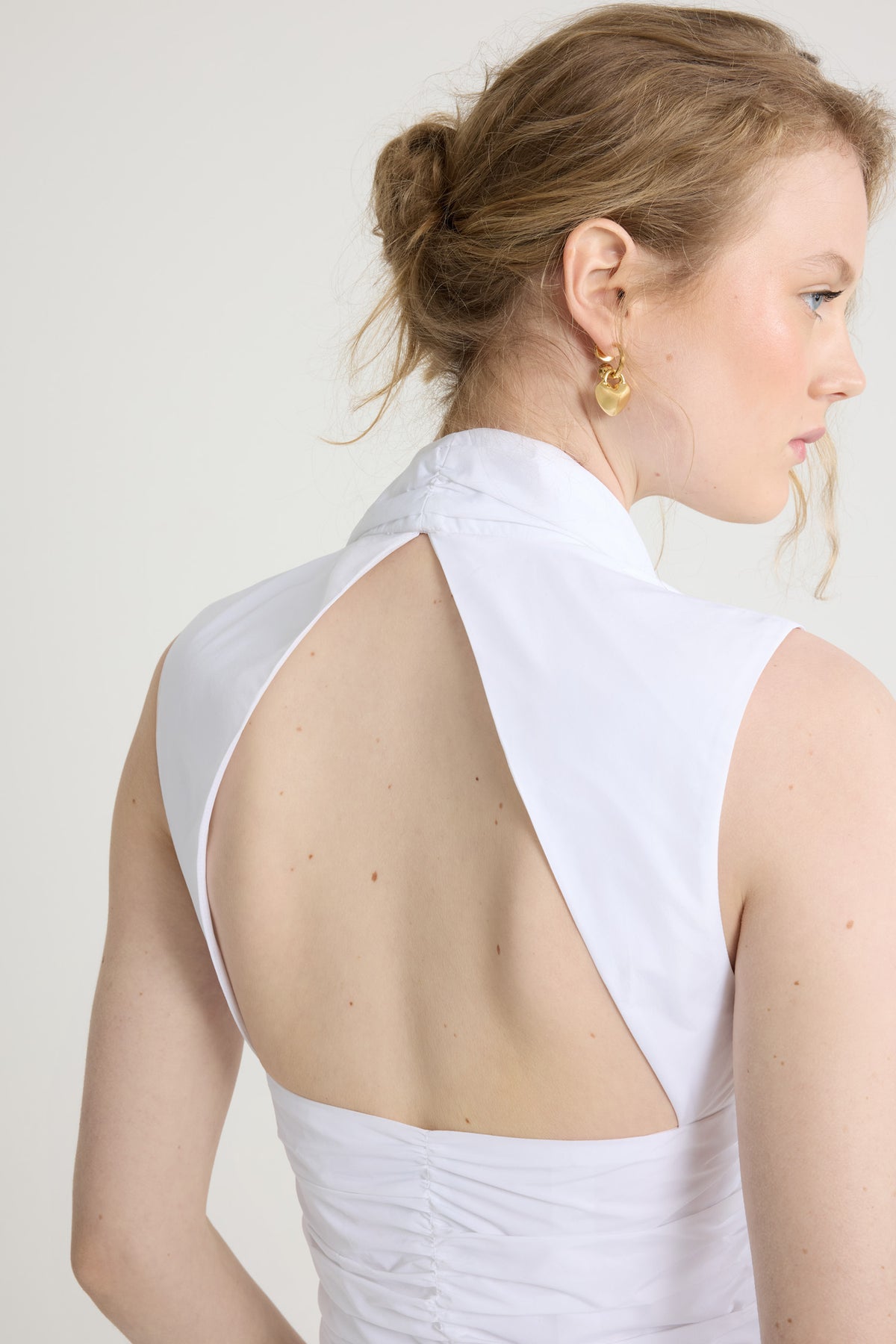 White / Robe boule courte dos nu en faille recyclée