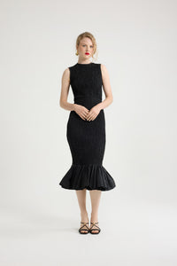 Black / Robe midi smockée à ourlet volanté en faille recyclé