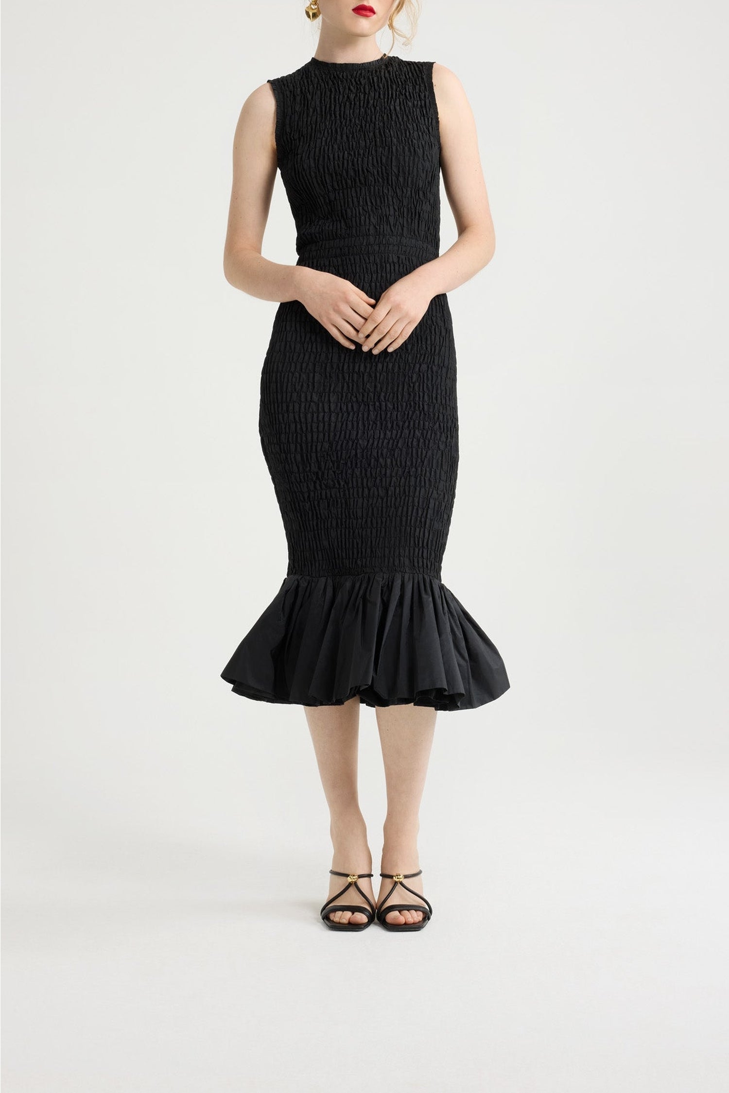 Robe midi smockée à ourlet volanté en faille - Noir