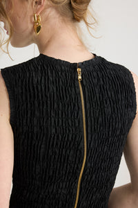 Black / Robe midi smockée à ourlet volanté en faille recyclé