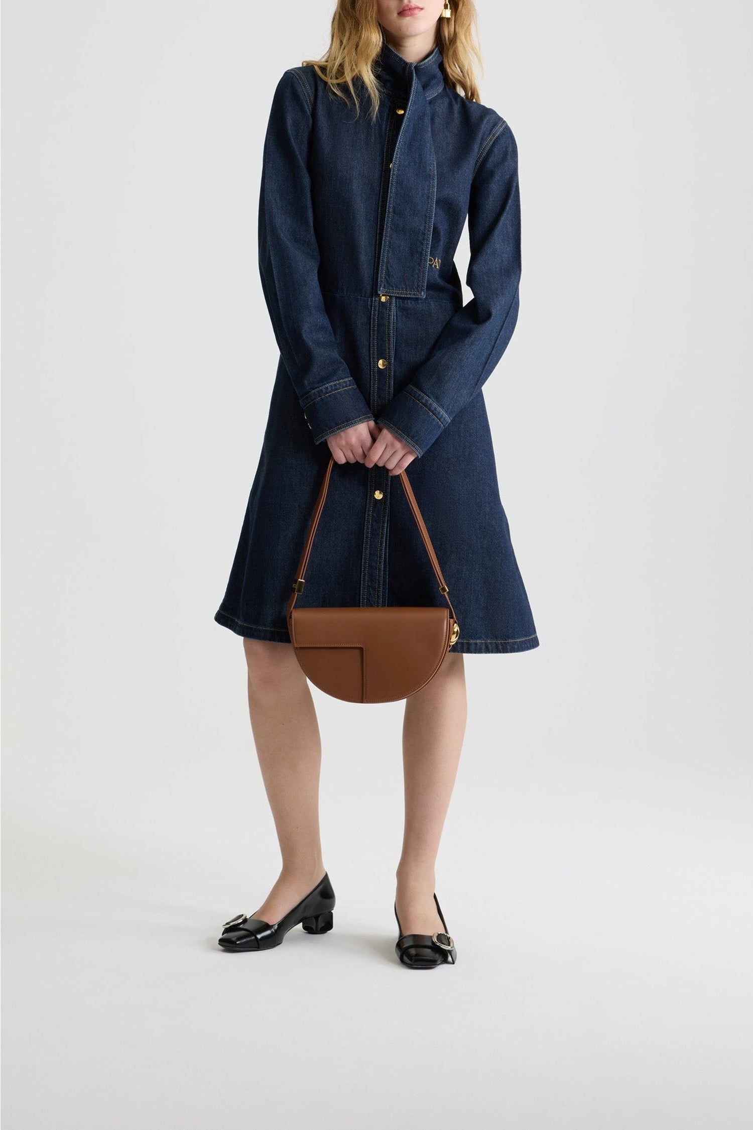 Robe midi à col foulard en denim - Bleu Nuit