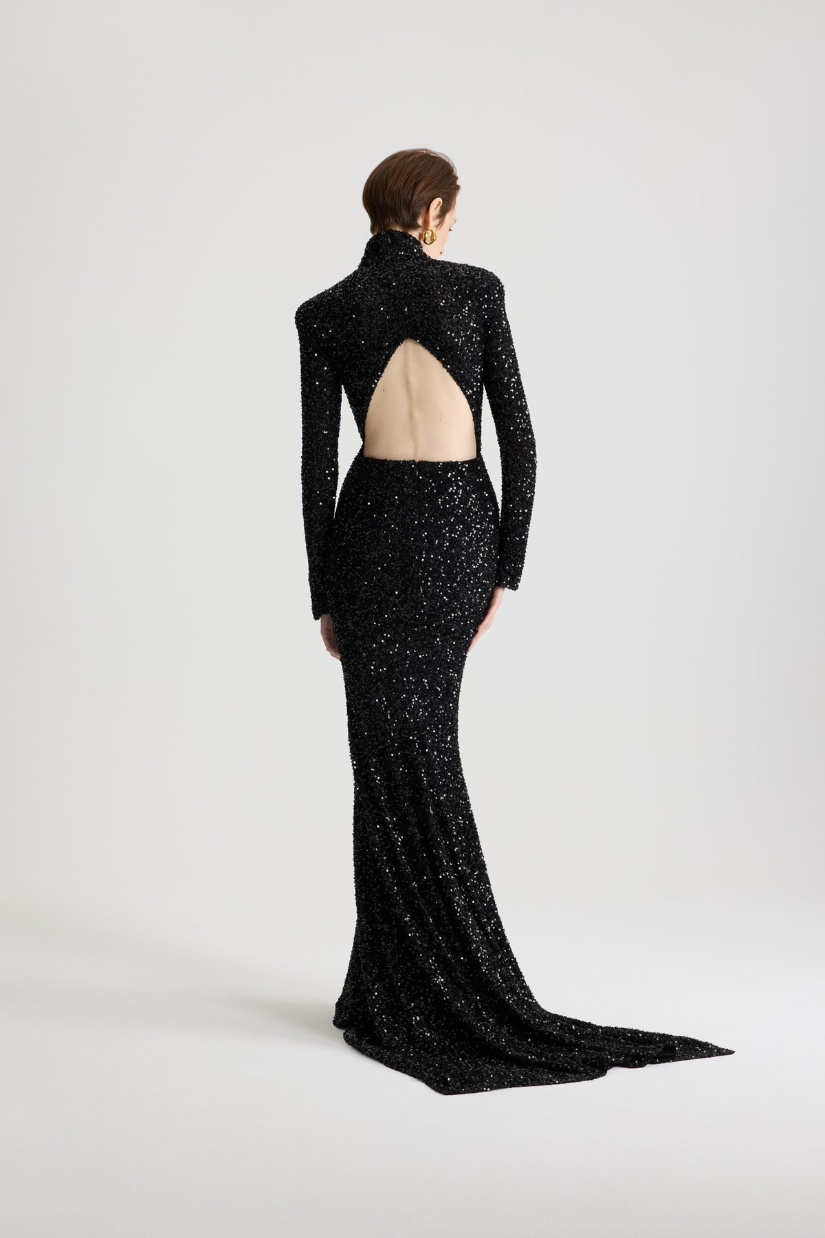 Black / Robe longue à sequins avec découpe au dos