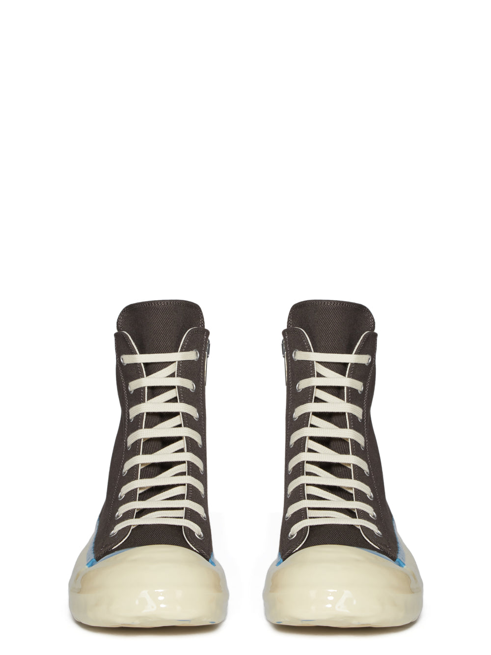 SNEAKS