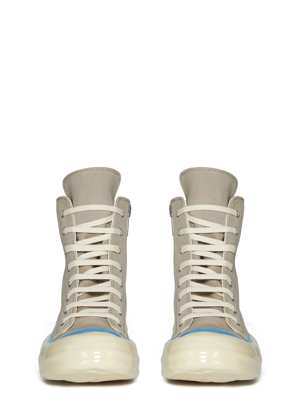 SNEAKS