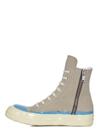 SNEAKS