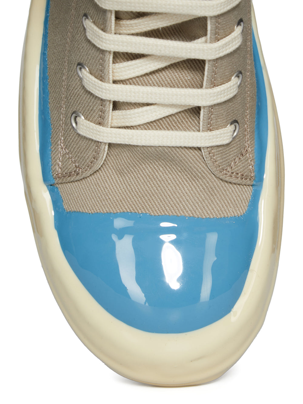SNEAKS