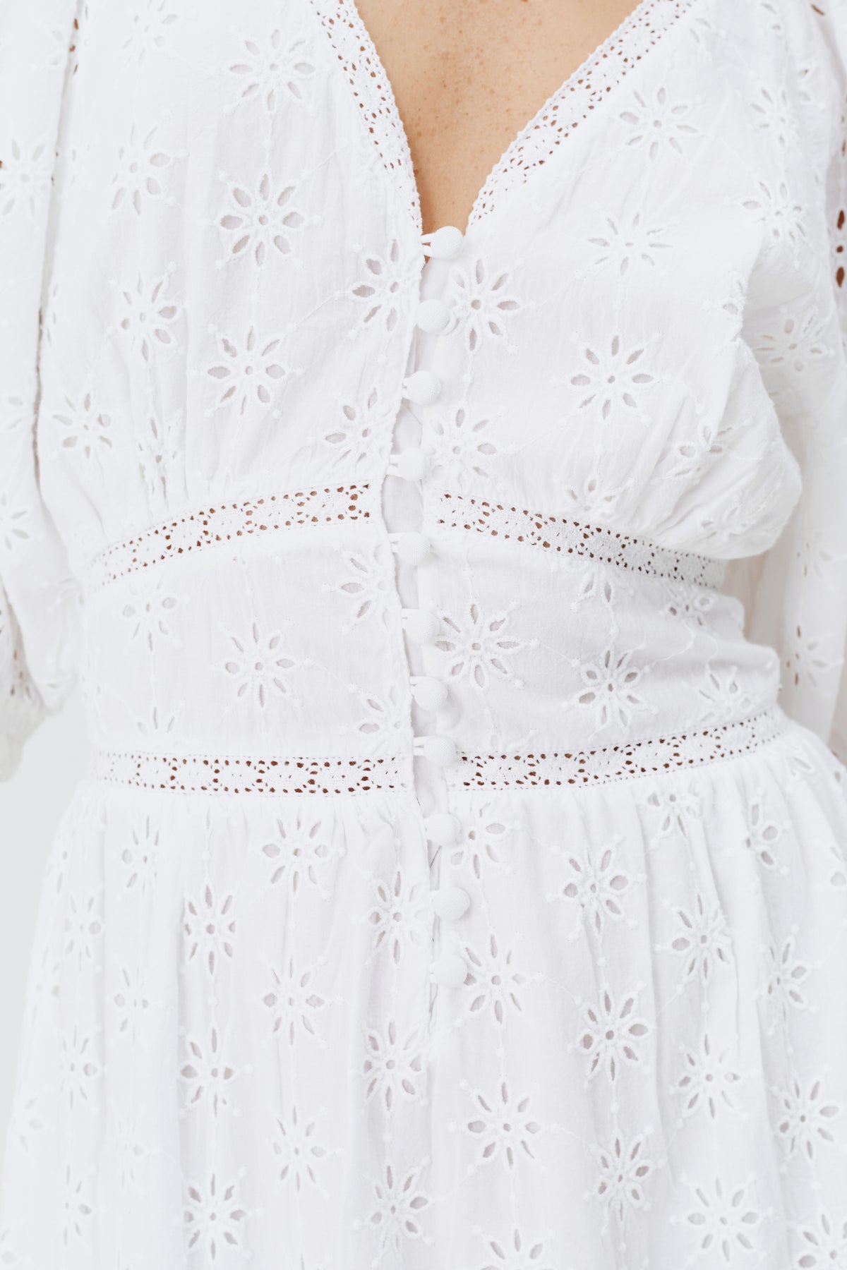 Robe Daphne à broderie - White