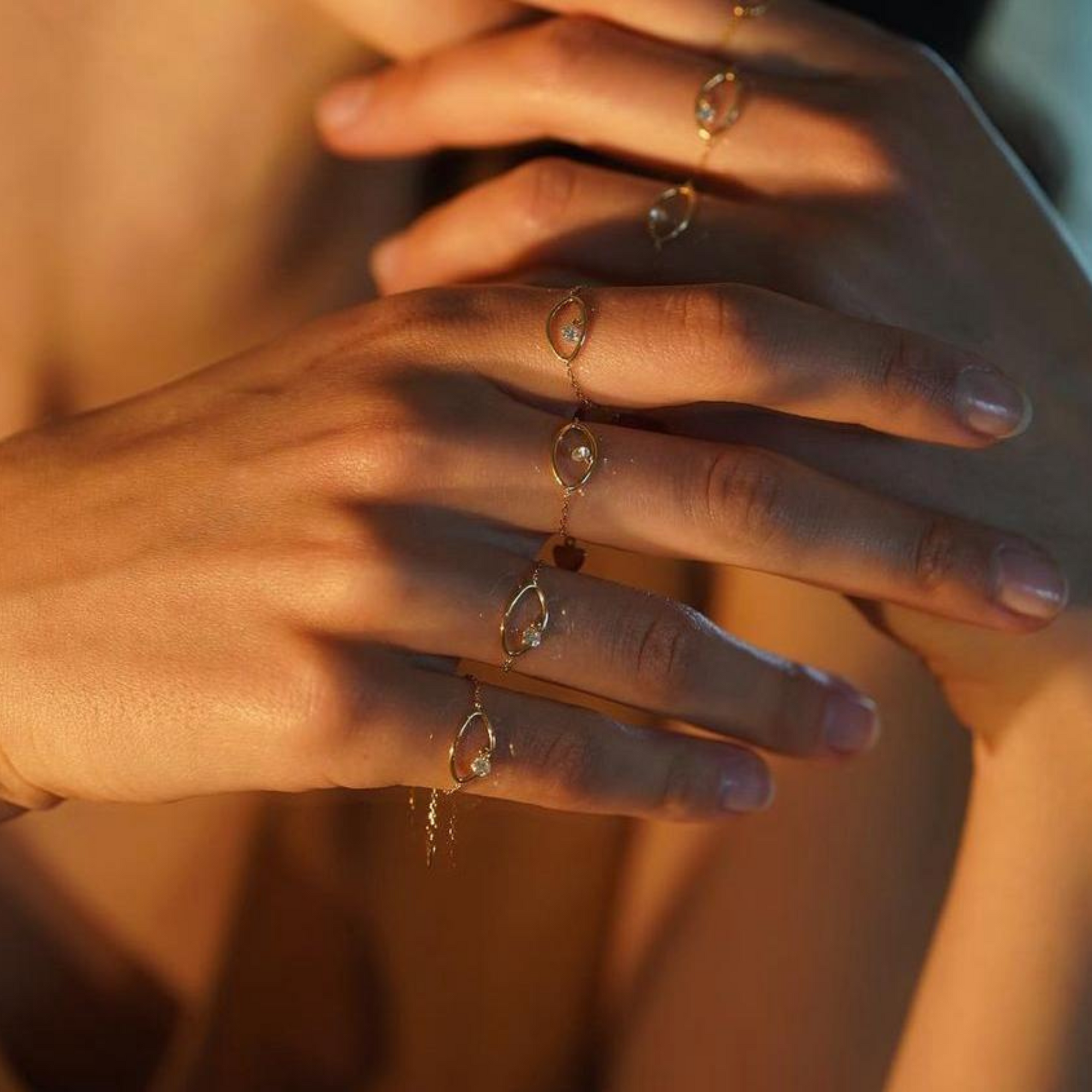 3qty RELIQUAT 350€/ QTY IN : 2-QTY OUT : 0- ST : 0% // Bague œil  1 diamant-Jaune