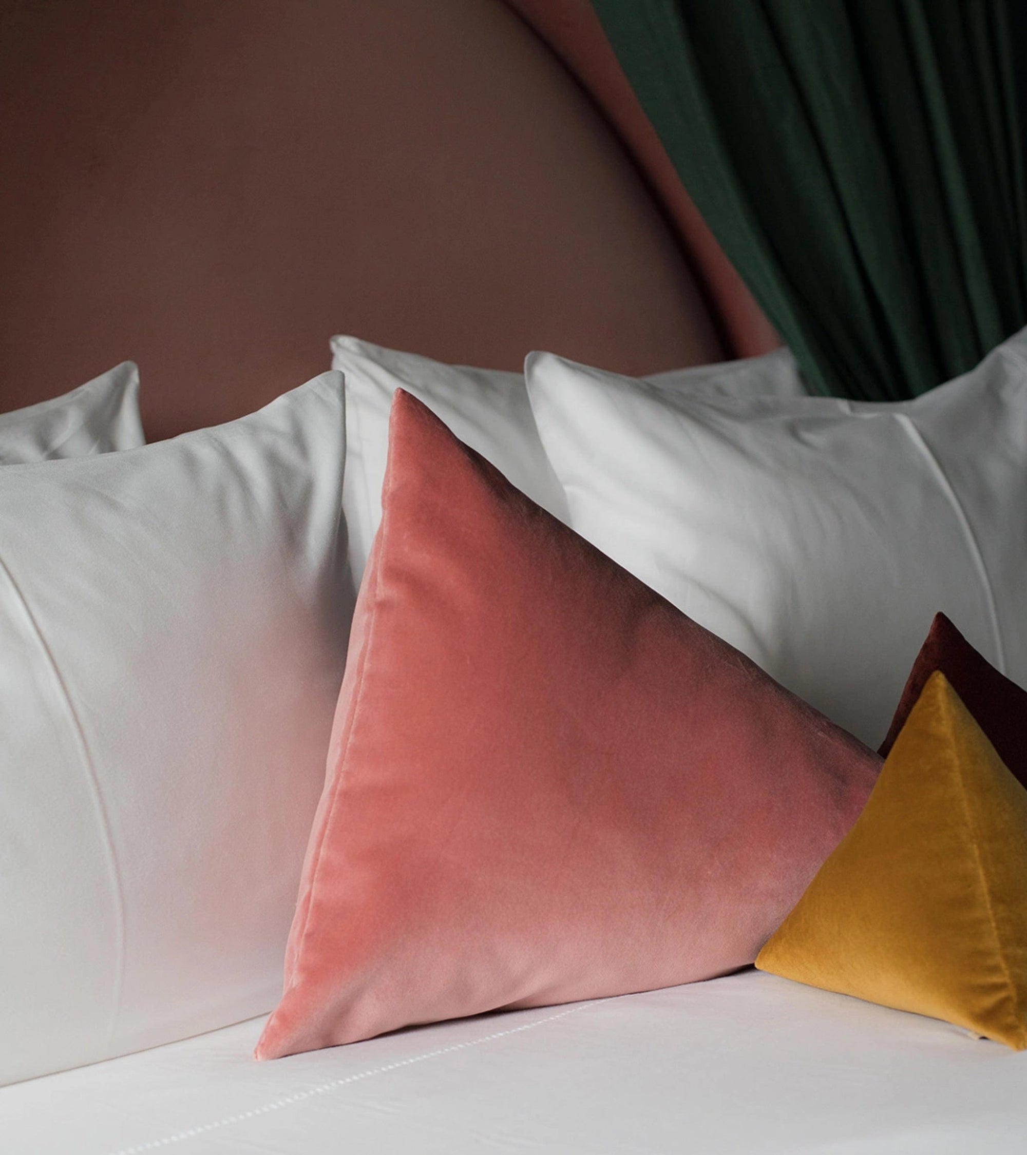 Coussin Divino en velours - Rose