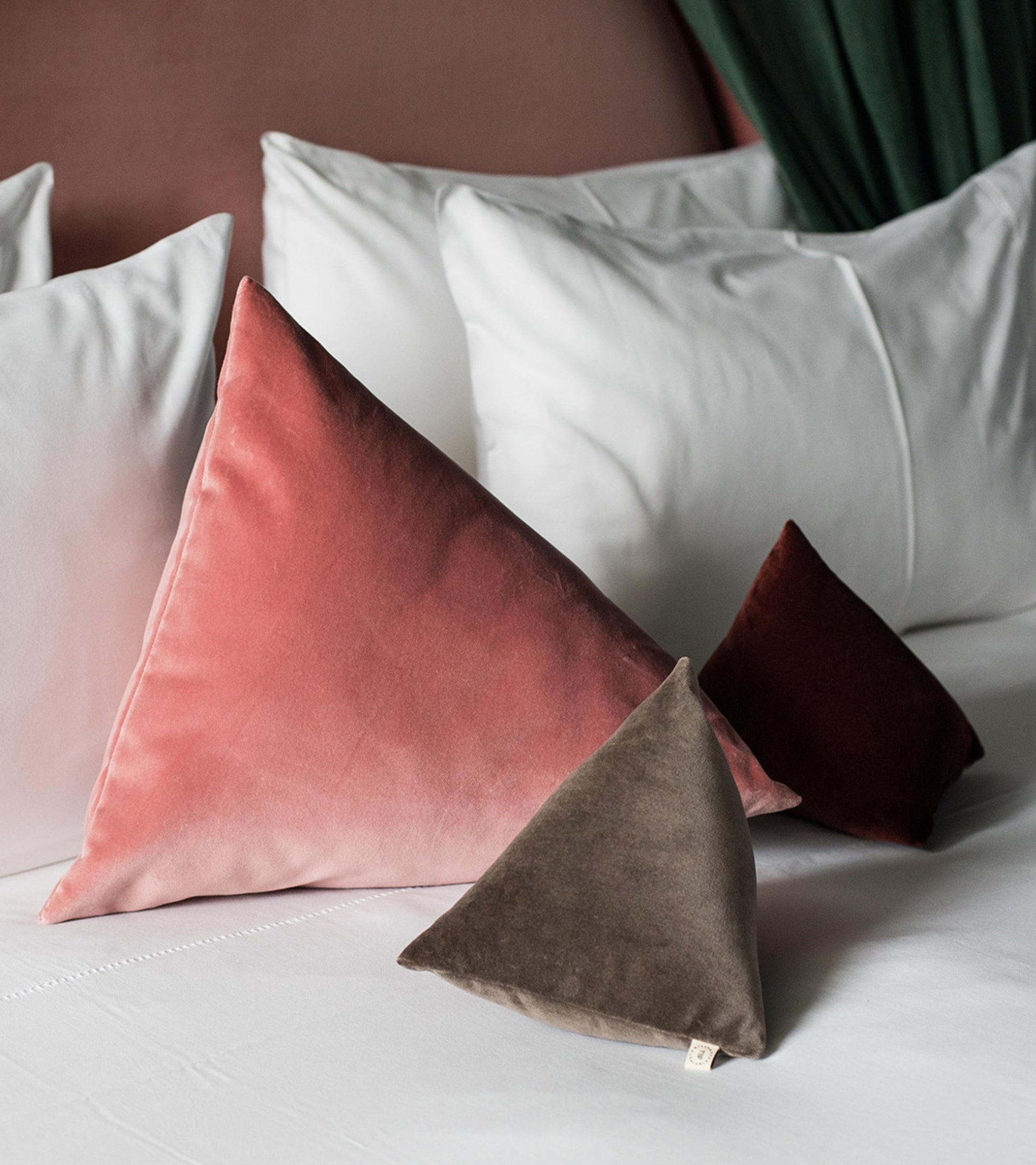 Coussin Divino en velours - Gris