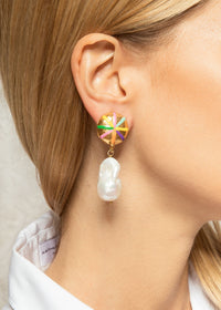 Boucles d'oreilles à clips Arsty Baroque dorées à l'or fin et perles - Enamel