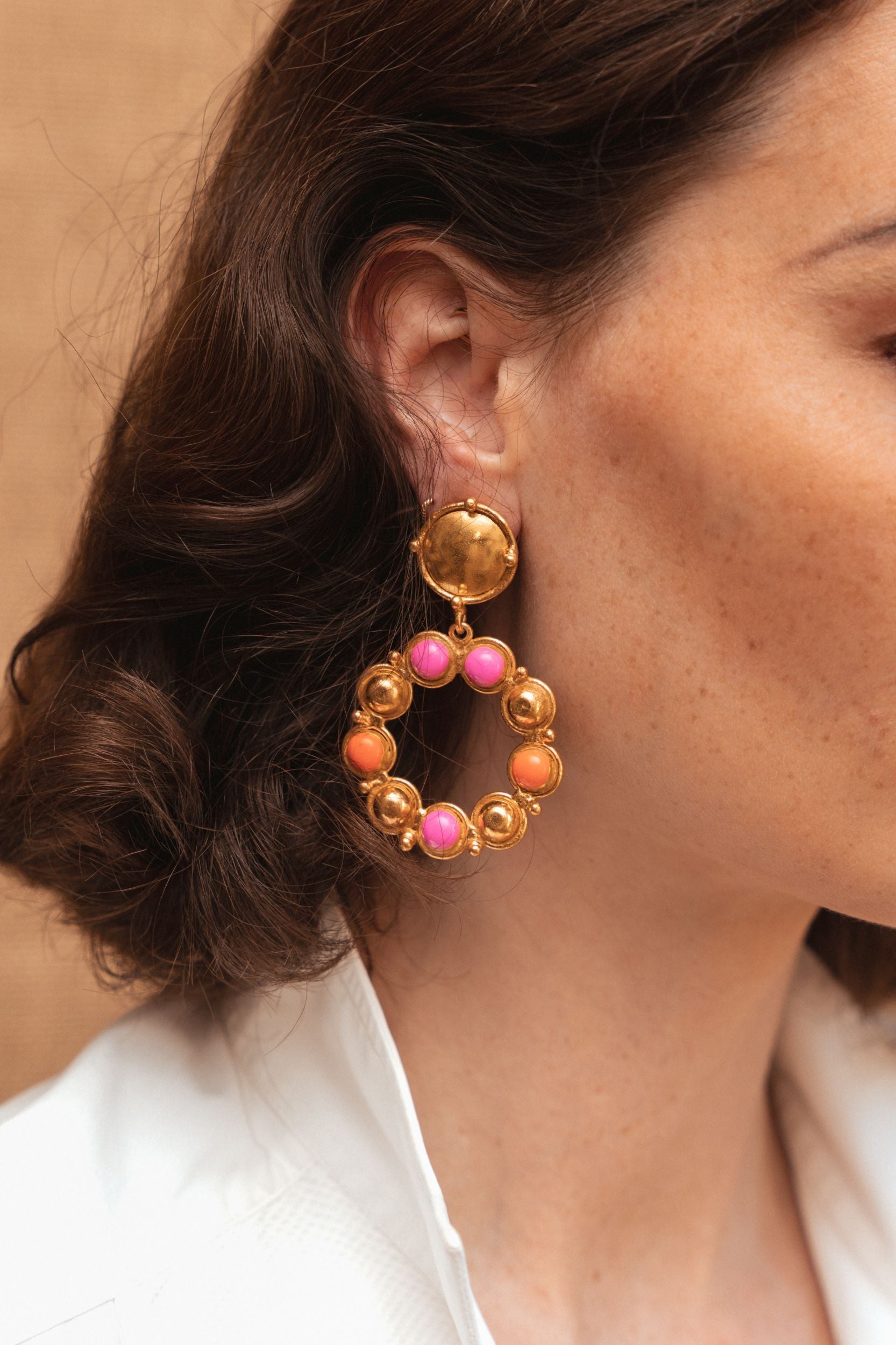 Boucles d'oreilles à clips Flower Candies dorées à l'or fin et émail - Rose