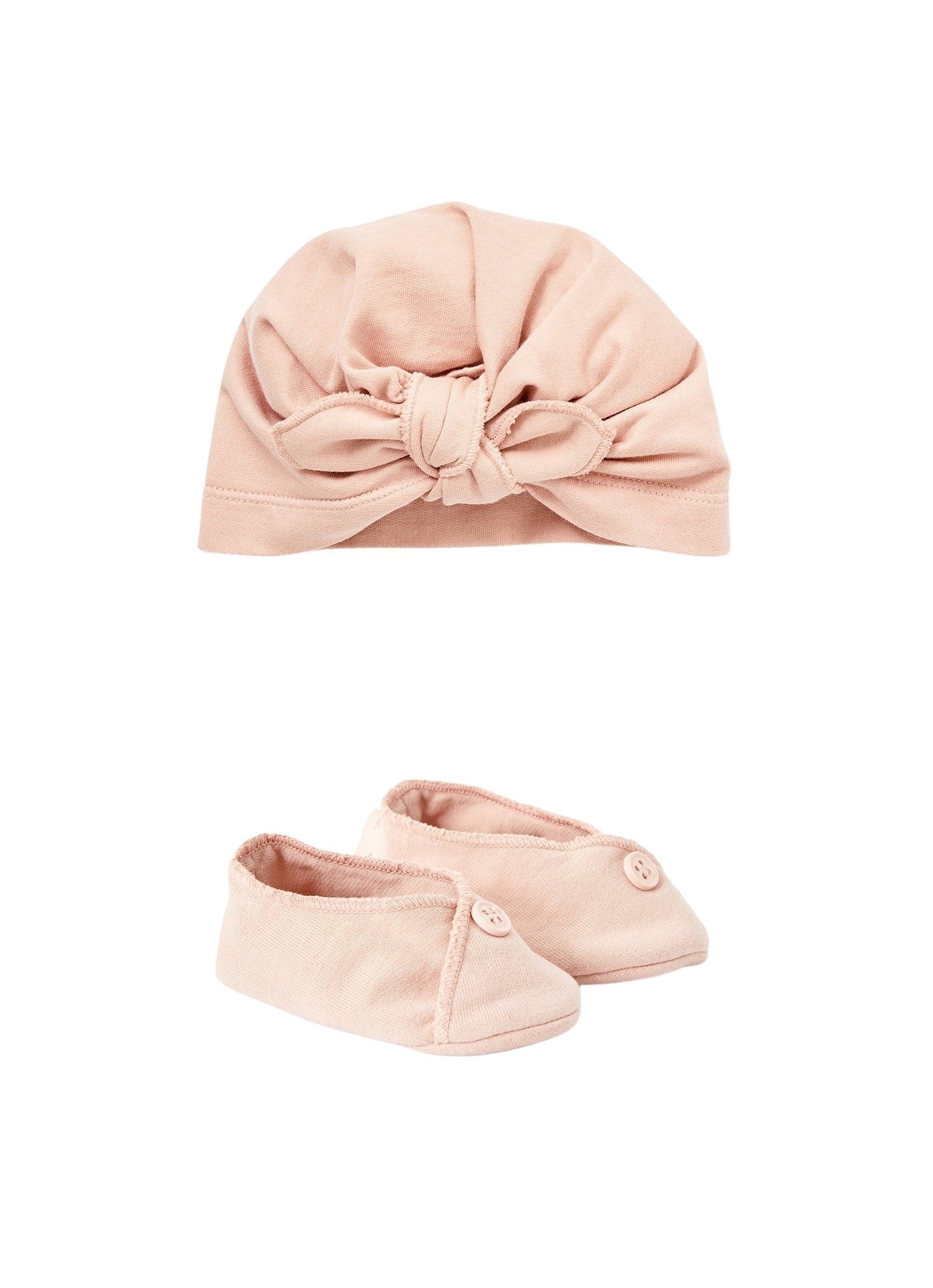 Set cappellino e scarpe rosa