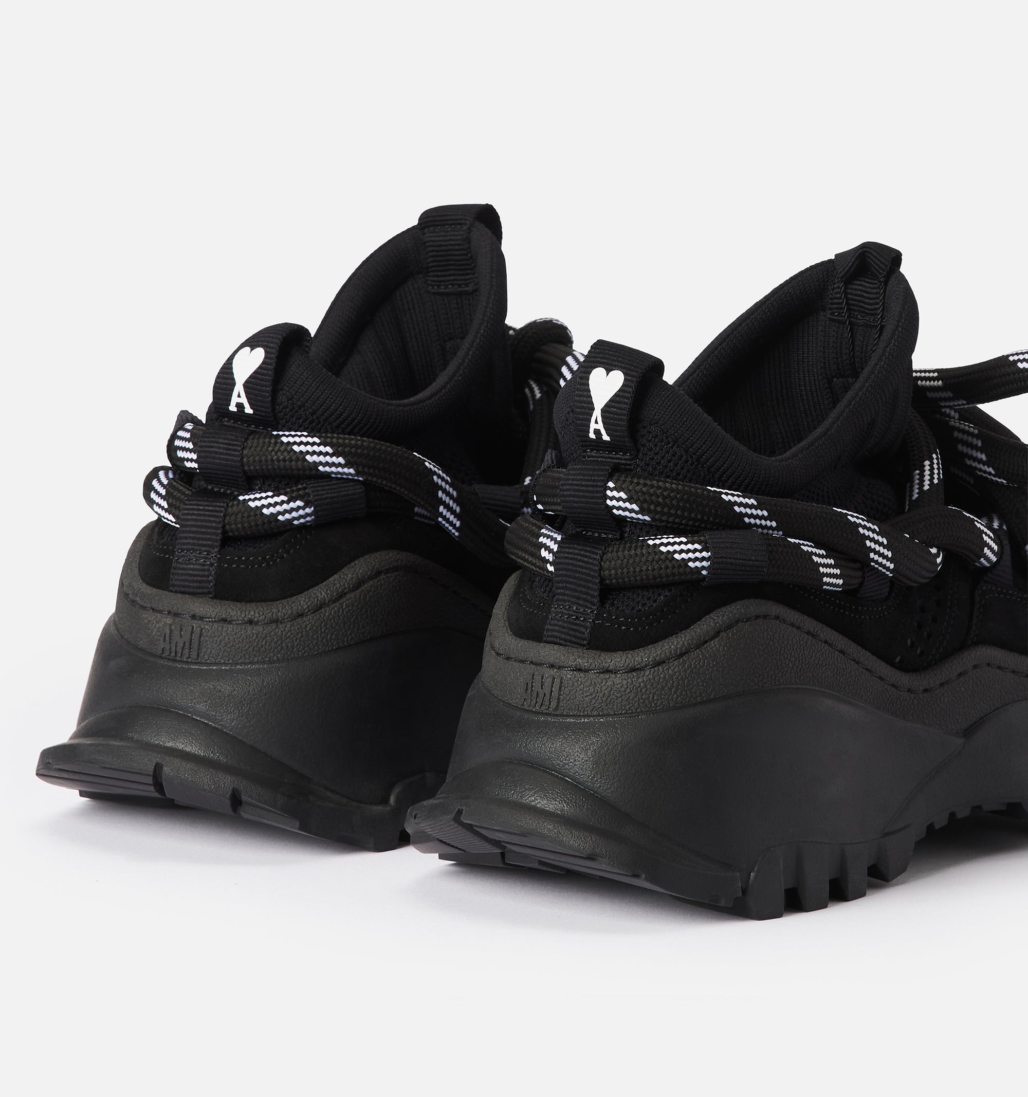 Sneakers basses Otto à lacets en daim - Black